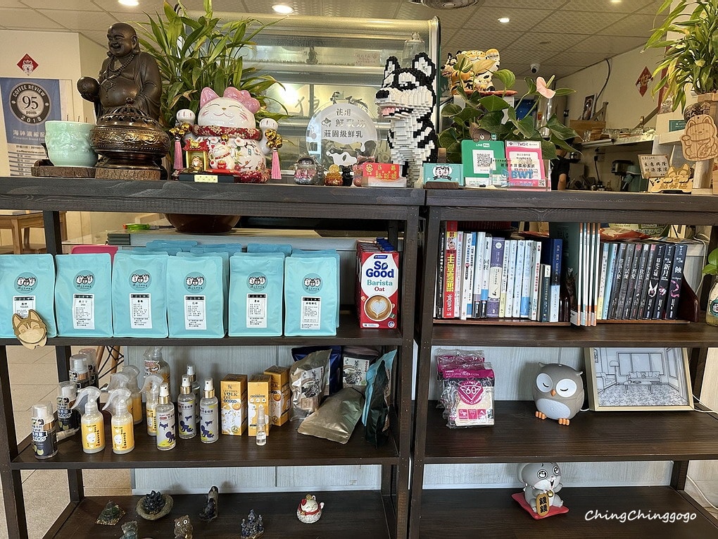 【狼公主咖啡屋】巨型毛孩店長超吸睛!寵物友善/療癒系打卡點 - 第12張圖 【狼公主咖啡屋】巨型毛孩店長超吸睛!寵物友善/療癒系打卡點