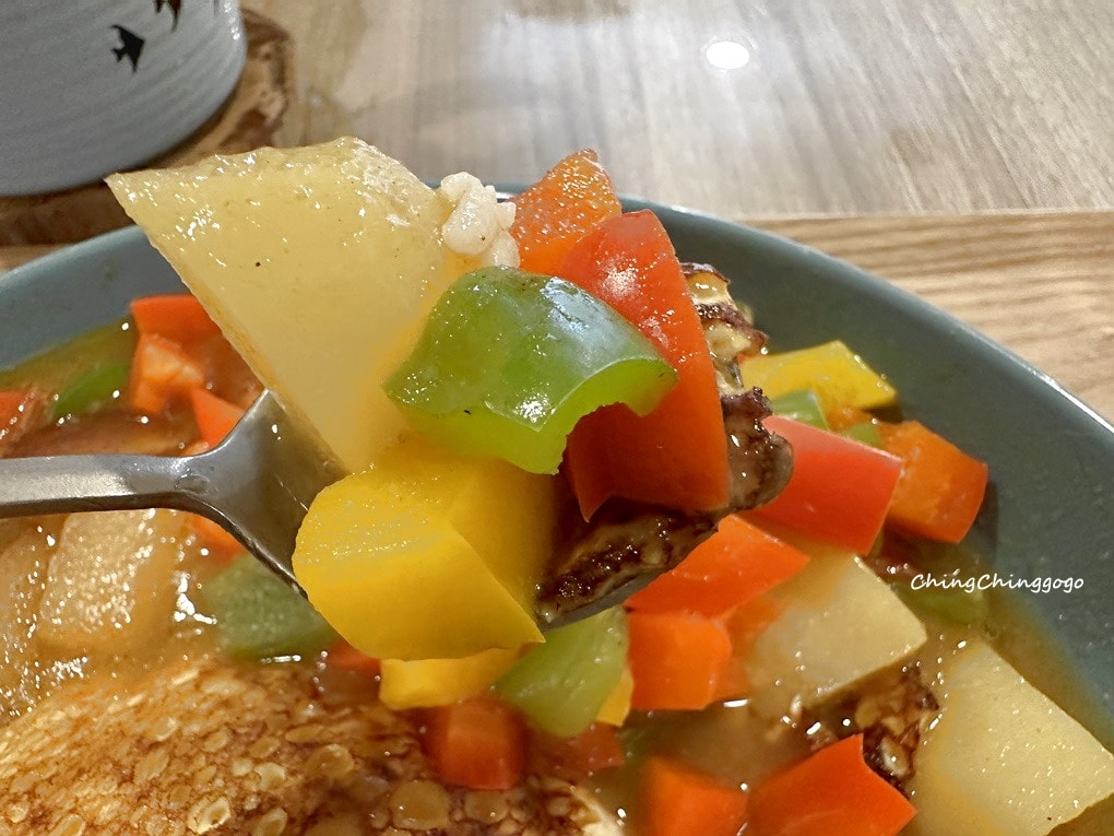 【狼公主咖啡屋】巨型毛孩店長超吸睛！寵物友善/療癒系打卡點