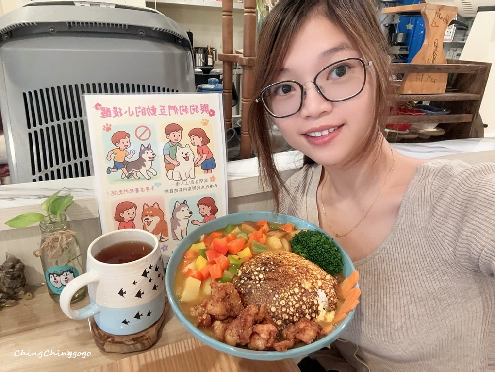 【狼公主咖啡屋】巨型毛孩店長超吸睛!寵物友善/療癒系打卡點 - 第26張圖 【狼公主咖啡屋】巨型毛孩店長超吸睛!寵物友善/療癒系打卡點